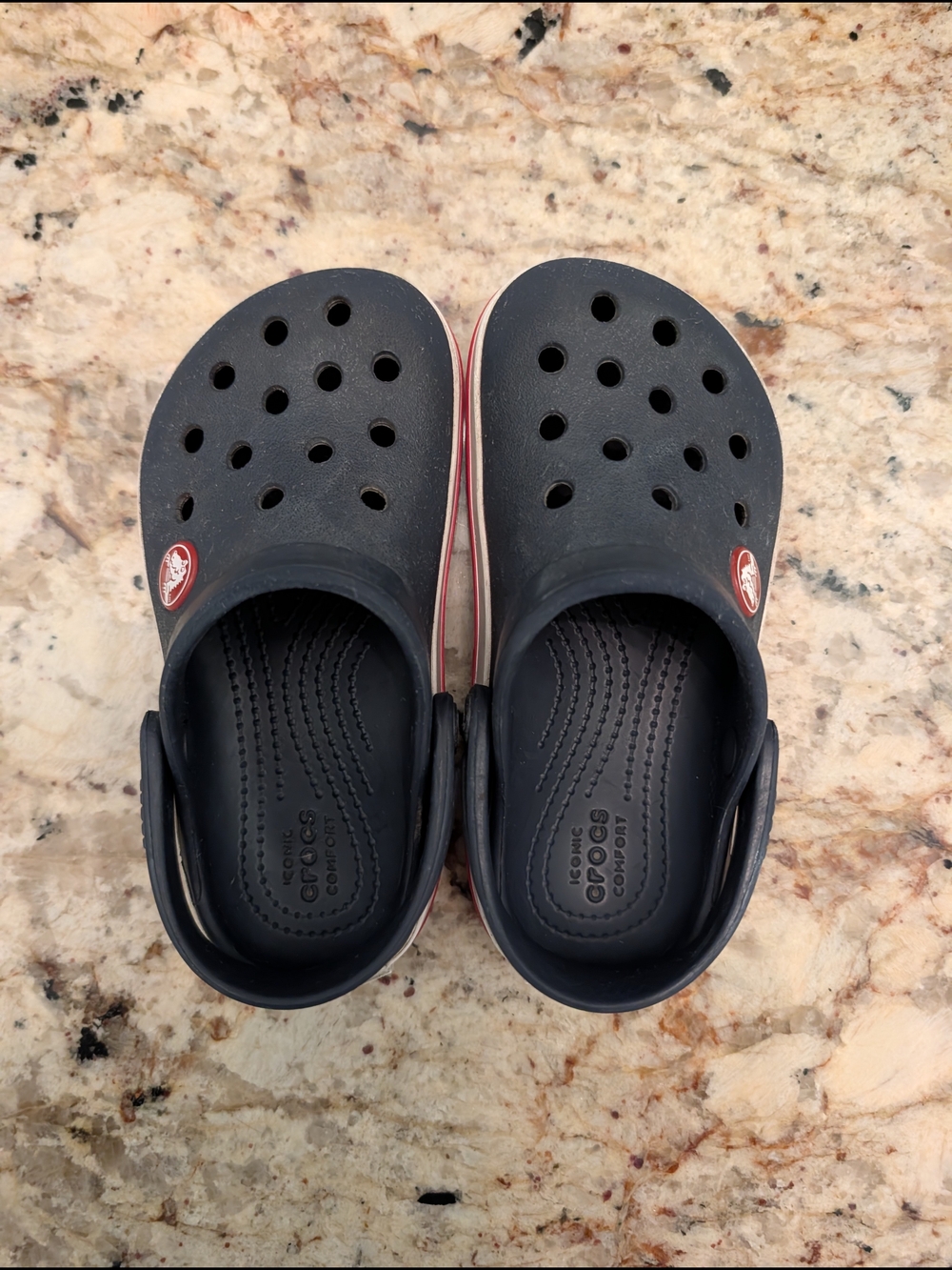 CROCS Toddler/little Kids Classic Clog in Navy with White And Red Trim